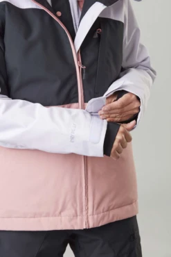 Picture Seakrest Wmns Jacket - Black -Ski Gear Shop seakrestjktblack2 0xfefnpj.0vn